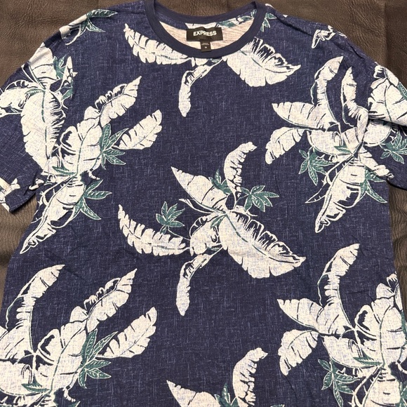 Express Other - Express Men’s Floral Short Sleeve T-Shirt